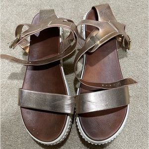 Mia Women’s Ellen Sandals Rose Gold Size 11